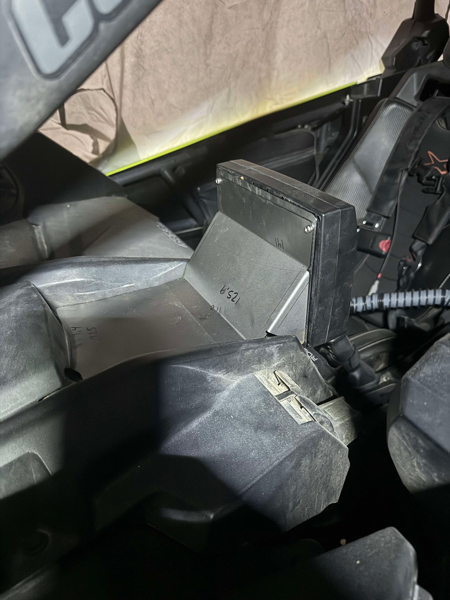 Can-Am X3 MB Quartz GMR7V1 Radio Mount (2017–2025) – StayFlush Motorsports
